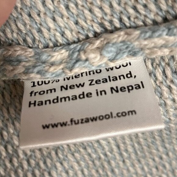 NWT Fuza Wool Hilda Handmade Chunky Knit Turtleneck Sweater Size M Blue Beige - Picture 9 of 10